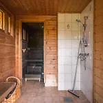 Iisland Uoma Lovely House And Sauna By The River Ий