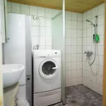 Iisland Uoma Lovely House And Sauna By The River Шале Ий