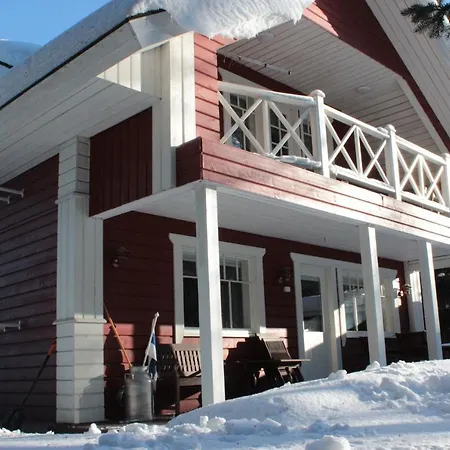 Iisland Uoma Lovely House And Sauna By The River