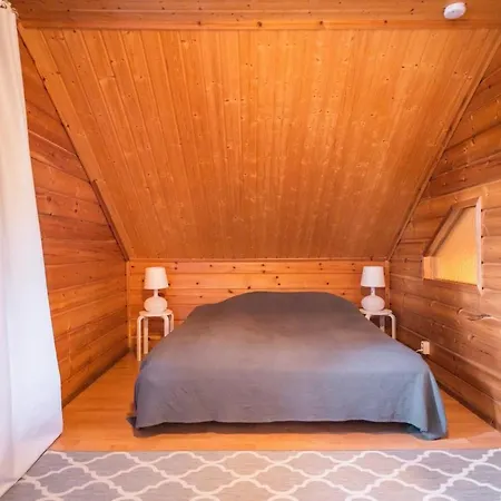 Iisland Uoma Waterfront House, Sauna In Ii Chalet