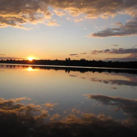 Iisland Uoma Lovely House And Sauna By The River * Ii