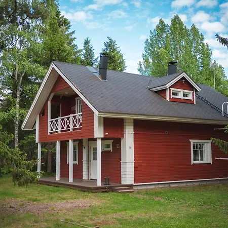 Iisland Uoma Lovely House And Sauna By The River