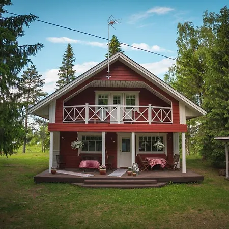 Iisland Uoma Lovely House And Sauna By The River *