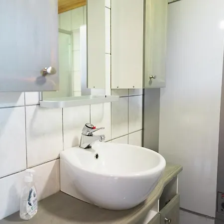 샬레 Iisland Uoma Lovely House And Sauna By The River