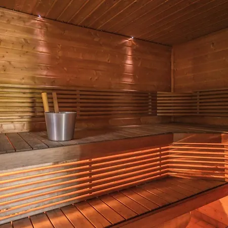 Iisland Uoma Lovely House And Sauna By The River *