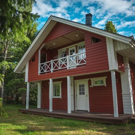 Iisland Uoma Lovely House And Sauna By The River *