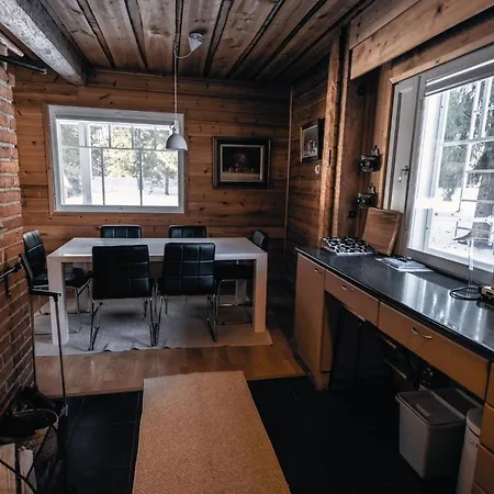 Iisland Uoma Lovely House And Sauna By The River Ii