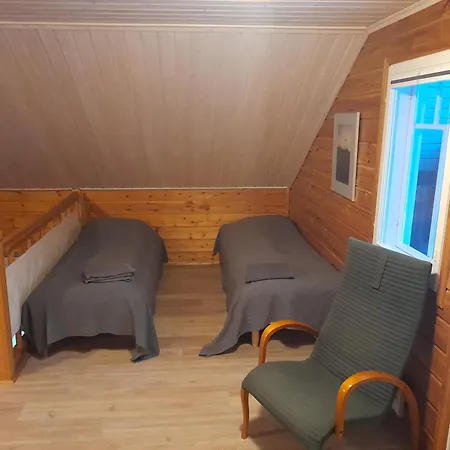 シャレー Iisland Uoma Lovely House And Sauna By The River Ii