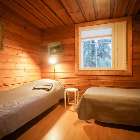 Iisland Uoma Lovely House And Sauna By The River Dağ evi Ii