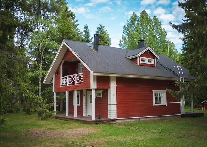 Iisland Uoma Lovely House And Sauna By The River