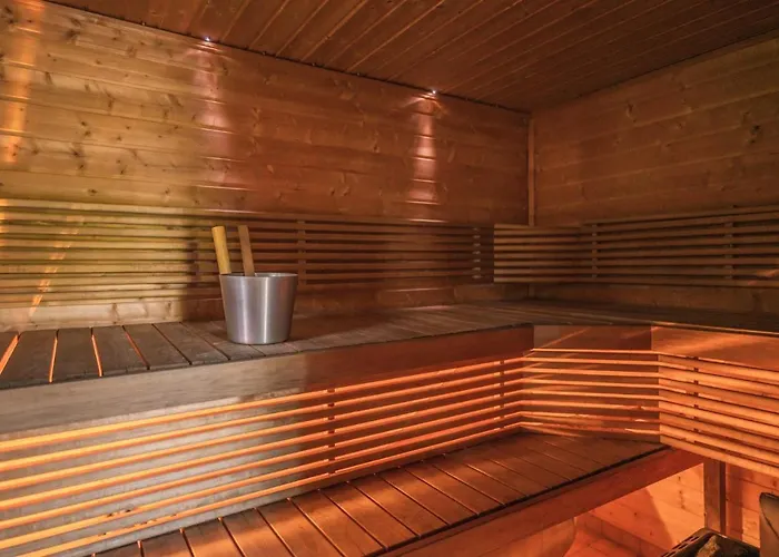 Iisland Uoma Lovely House And Sauna By The River *