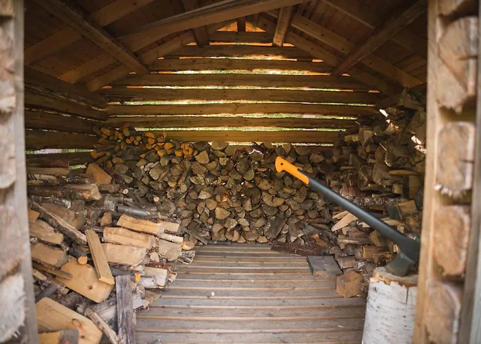 木屋 Iisland Uoma Lovely House And Sauna By The River *