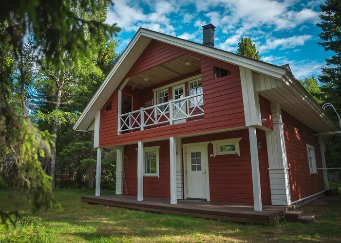 Iisland Uoma Lovely House And Sauna By The River *