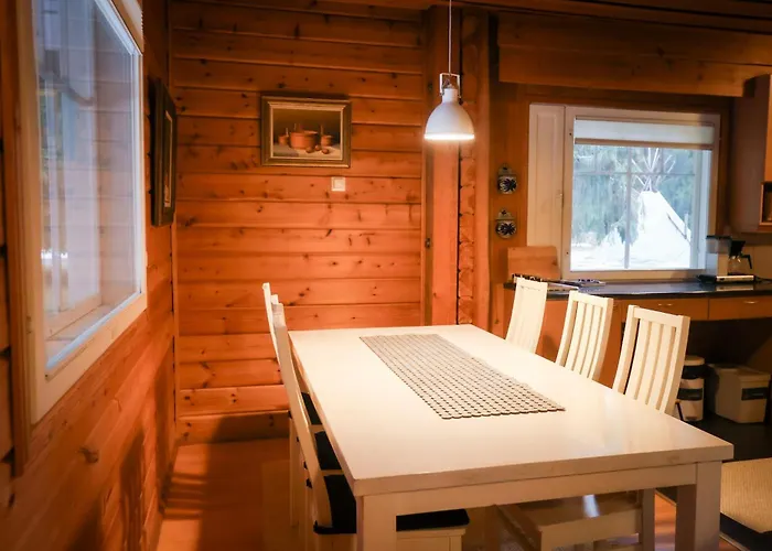 Iisland Uoma Lovely House And Sauna By The River Ii